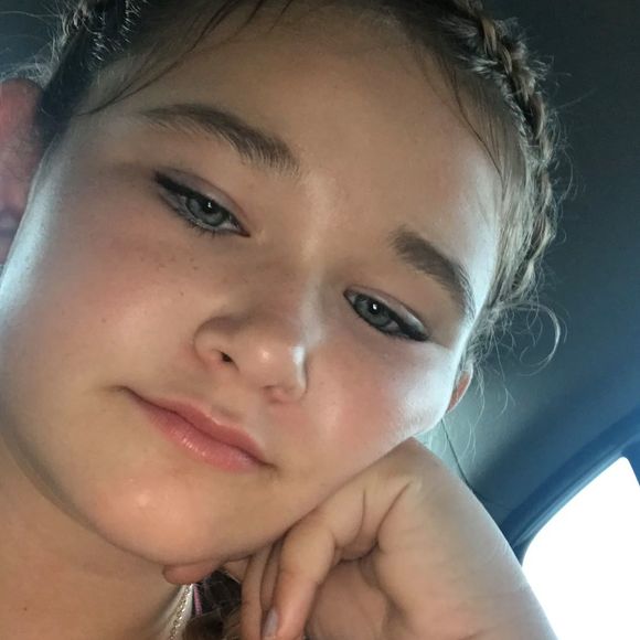 Meet your Posher, Addison - Picture 1 of 1